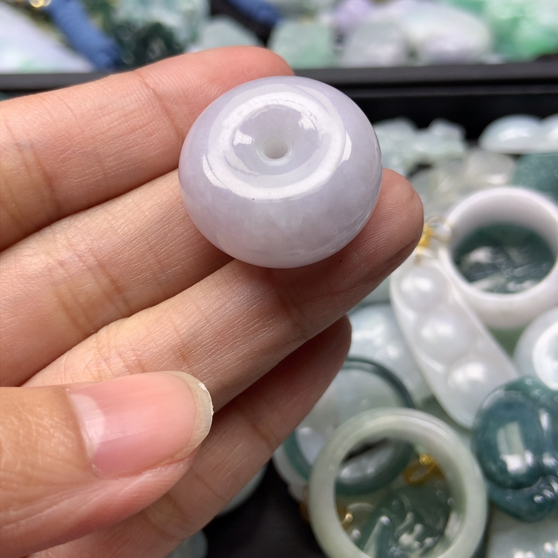 翡翠颈饰未镶嵌天然翡翠