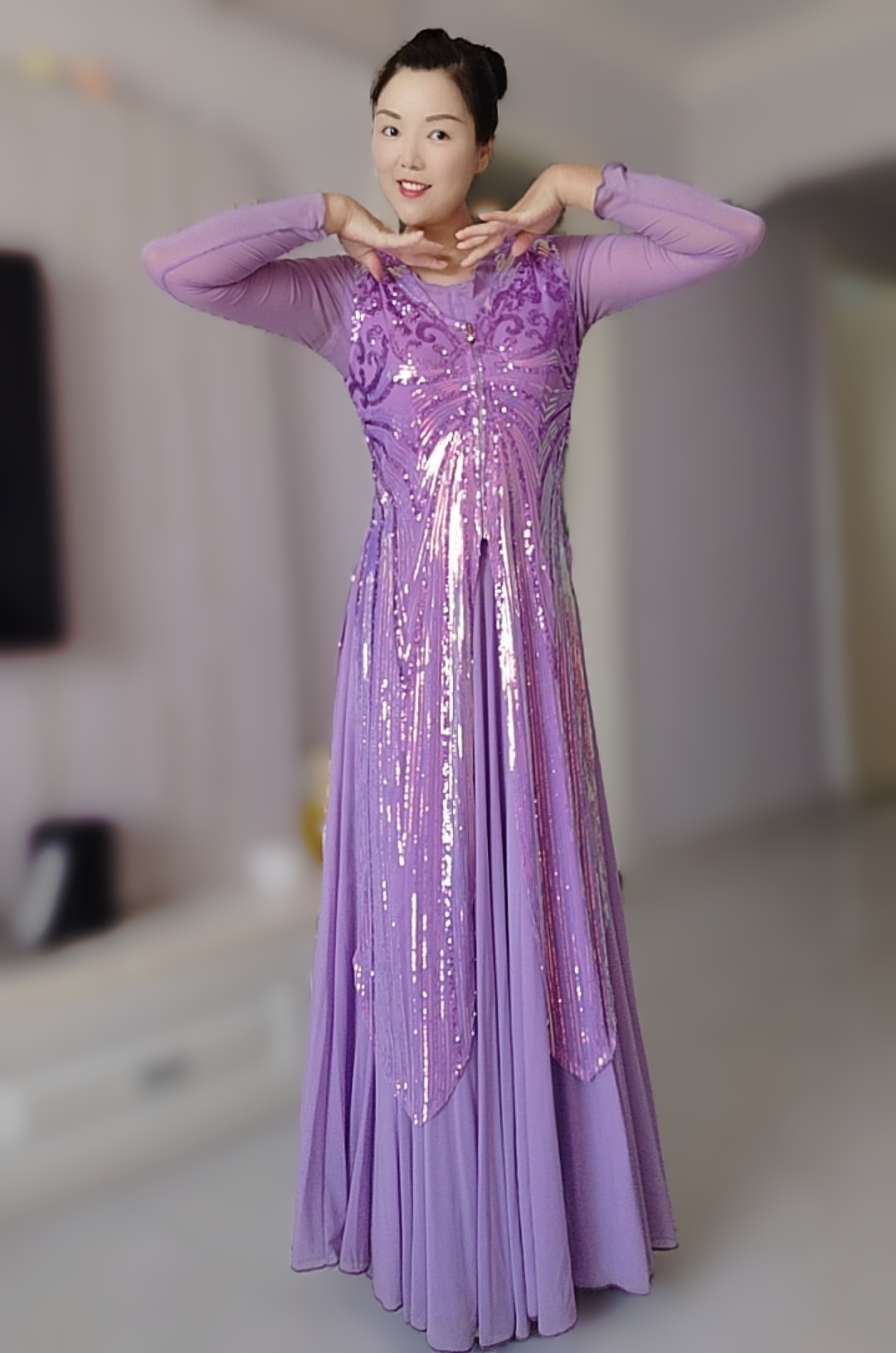 新疆舞蹈服重工香芋紫修身显瘦亮片长马甲
