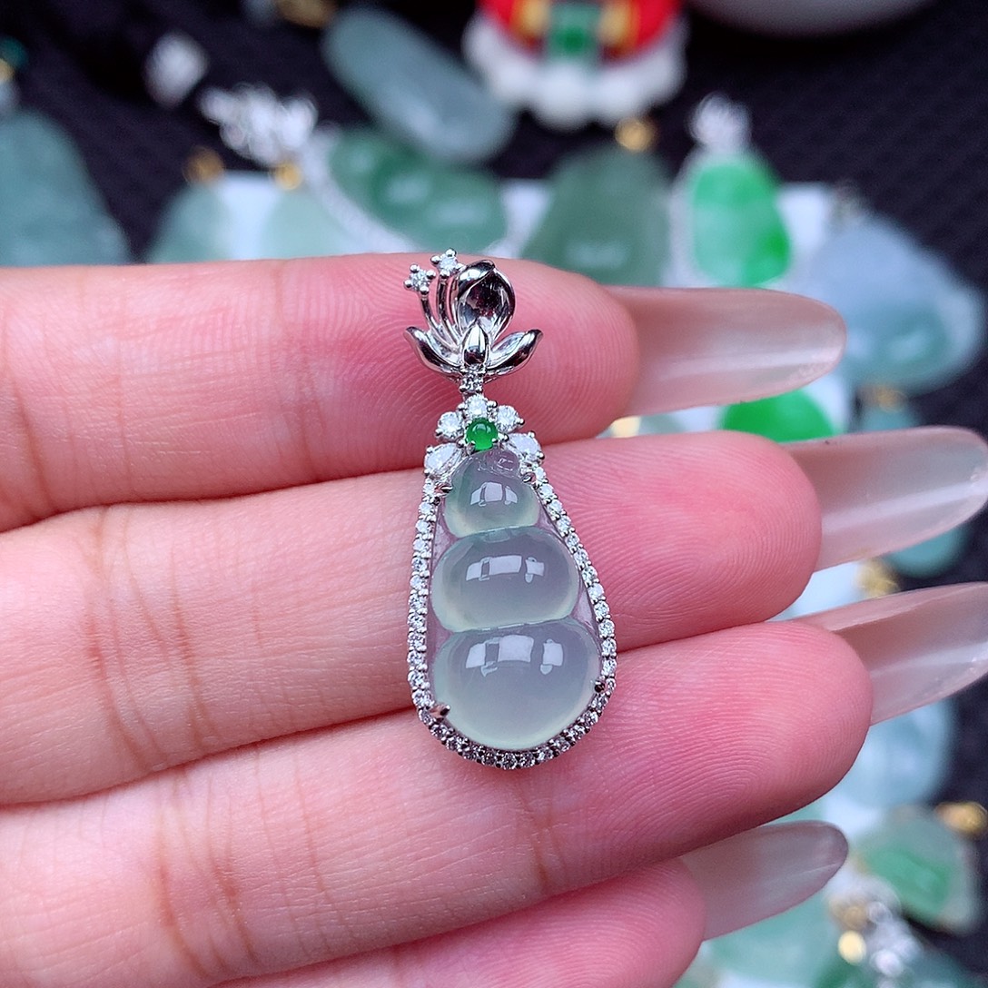 吊坠(不含链)18K金镶嵌翡翠