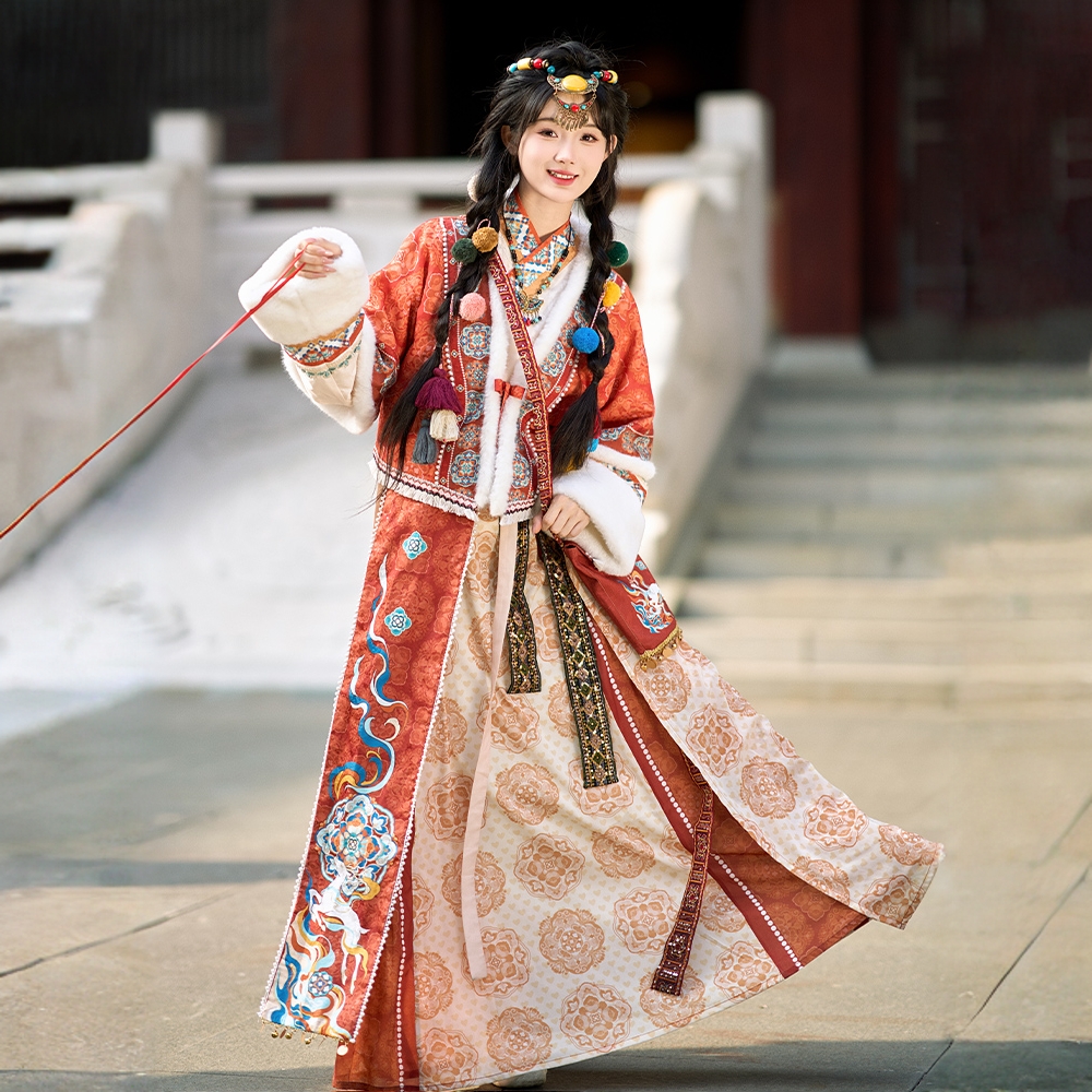 南巷瑾夏【小鹿神】藏风汉元素异域少女冬款原创交领汉服套装新款