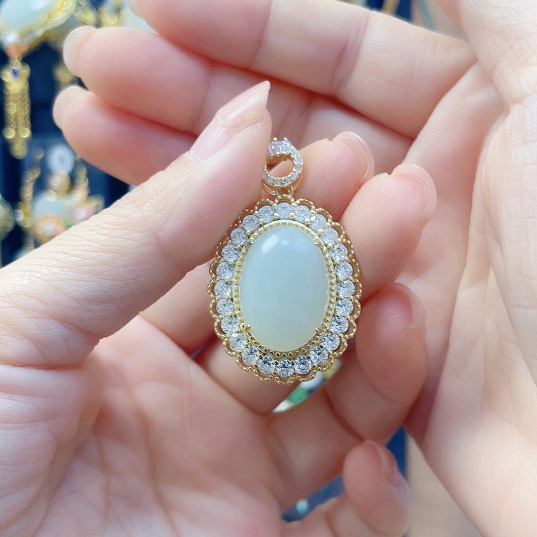 和田玉银S925镀金镶嵌颈饰