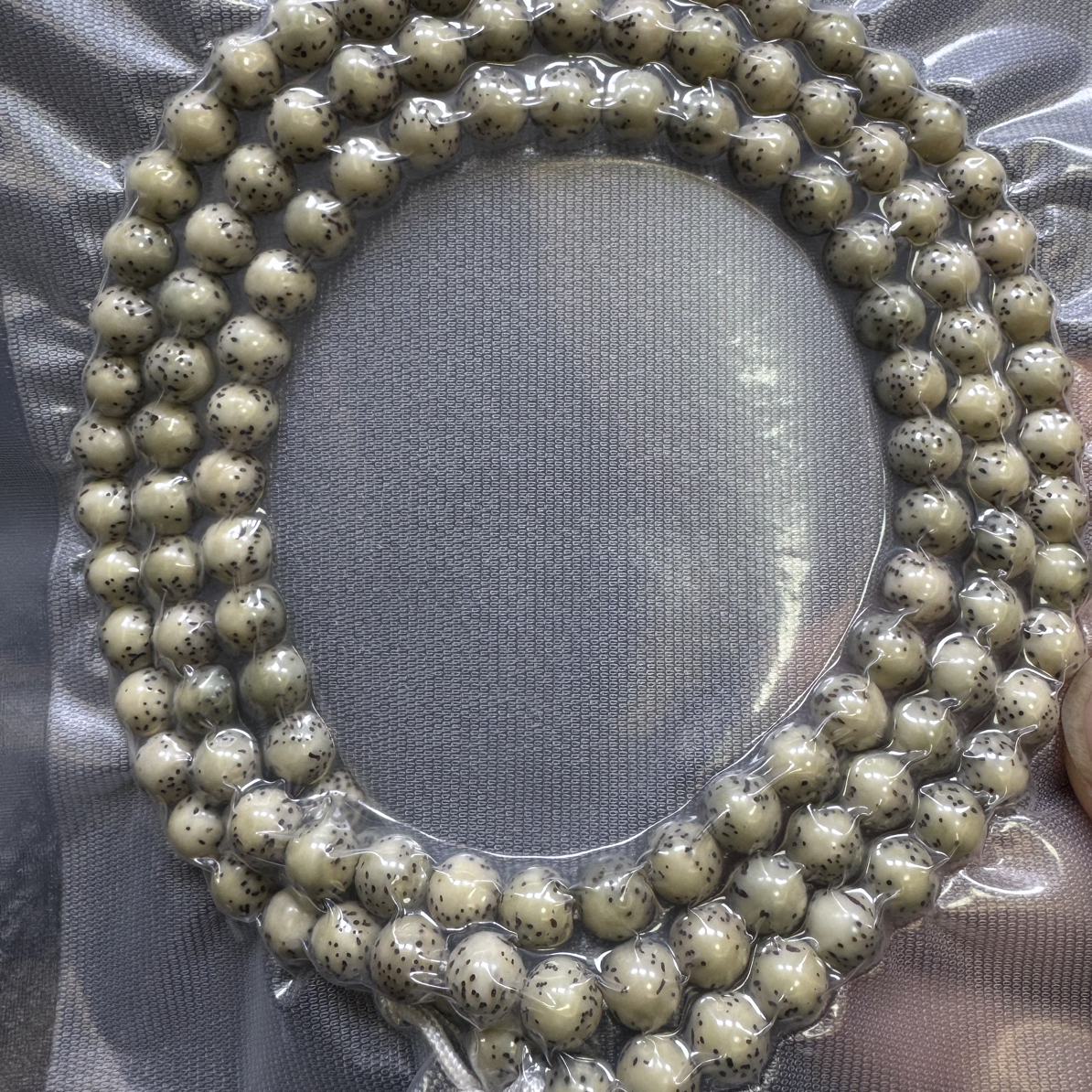 星月菩提8mm石玉料圆珠大留白长串（轻微走色