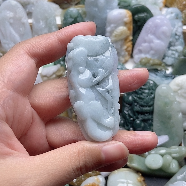 翡翠未镶嵌颈饰翡翠