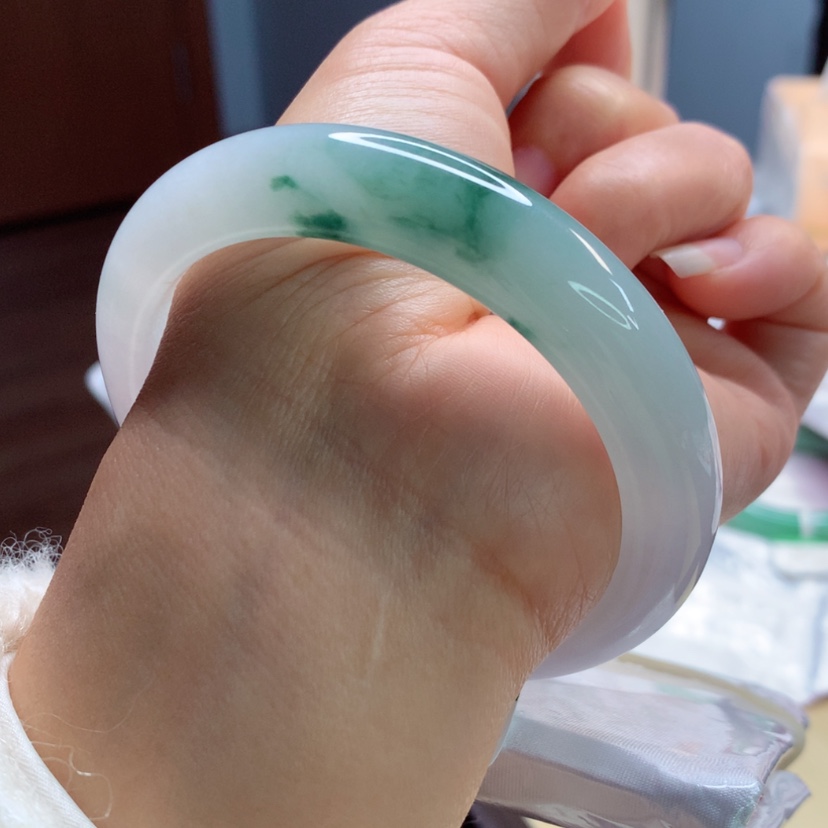 【闪购商品】翡翠手镯未镶嵌天然翡翠手镯