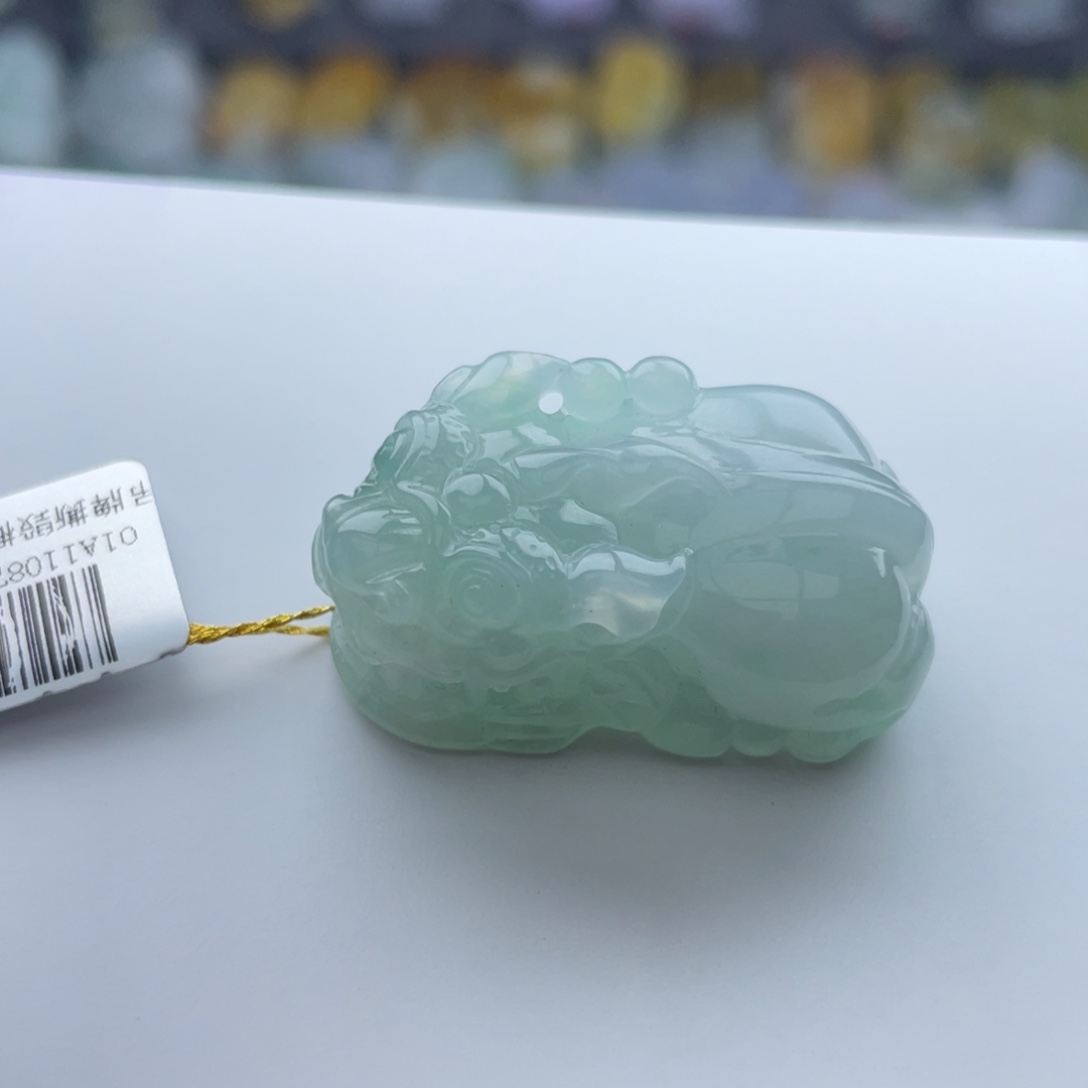 翡翠颈饰未镶嵌貔貅