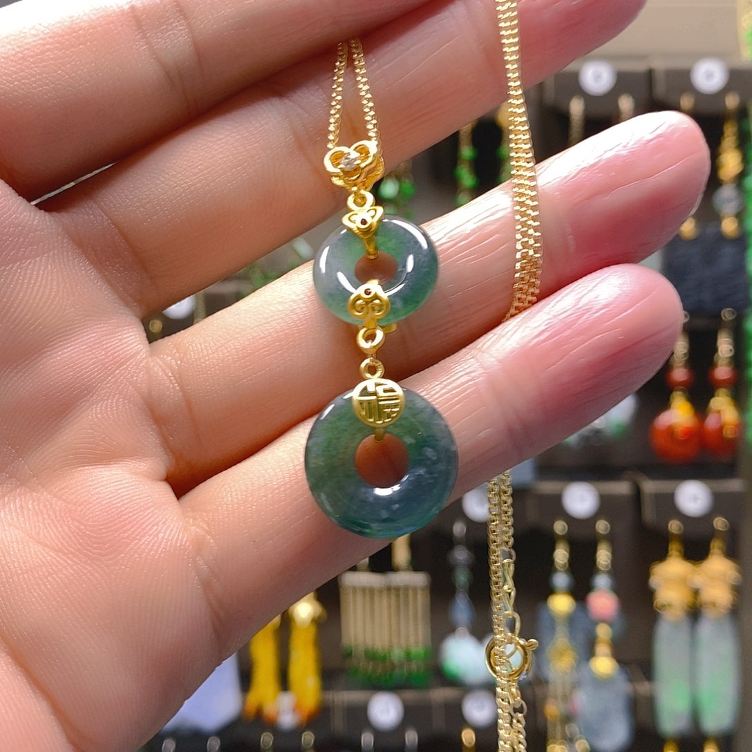 未镶嵌翡翠耳饰翡翠