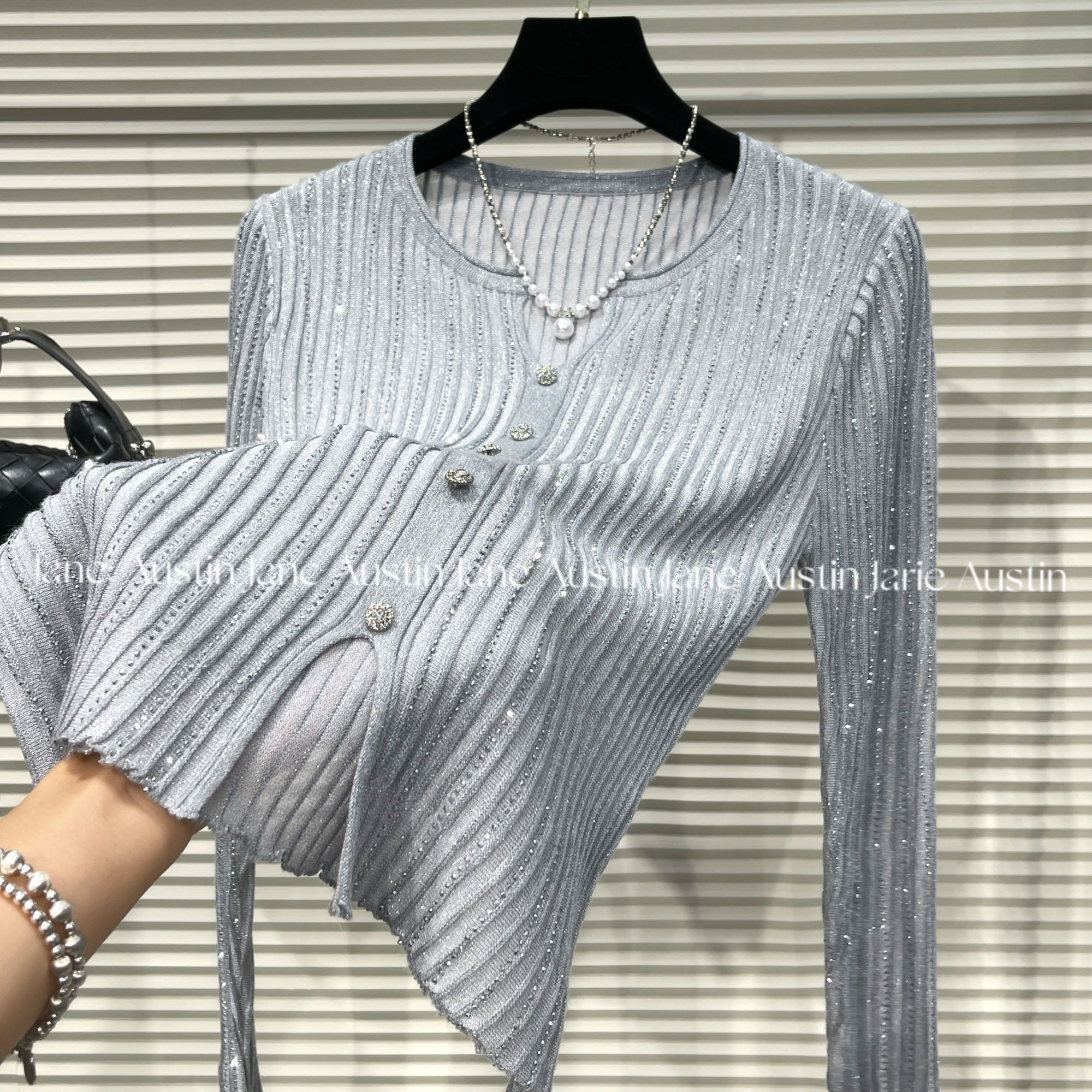 Jane Austin •（繁星点缀）2025早秋新款走秀款百搭时尚女小衫