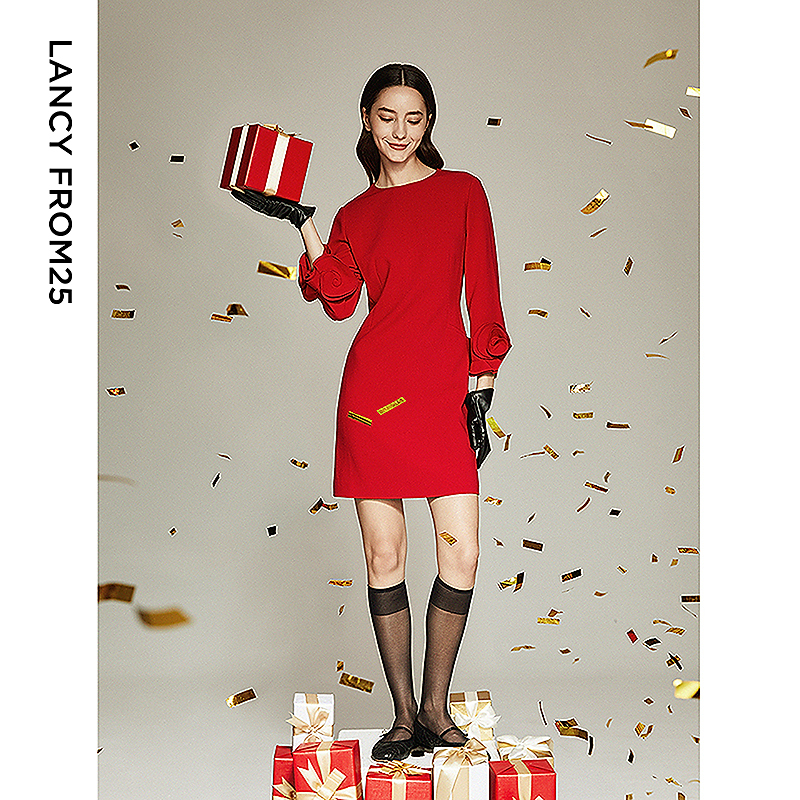 朗姿法式复古赫本风气质短款长袖a字裙2025春季新款高级感连衣裙