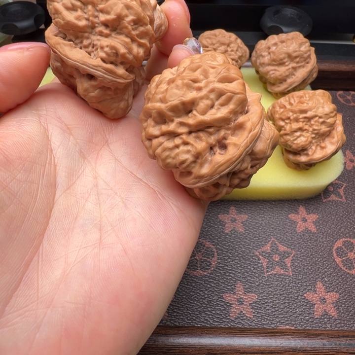 O***O文玩核桃吊坠全品蛤蟆头44尺暴力肌肉蛙