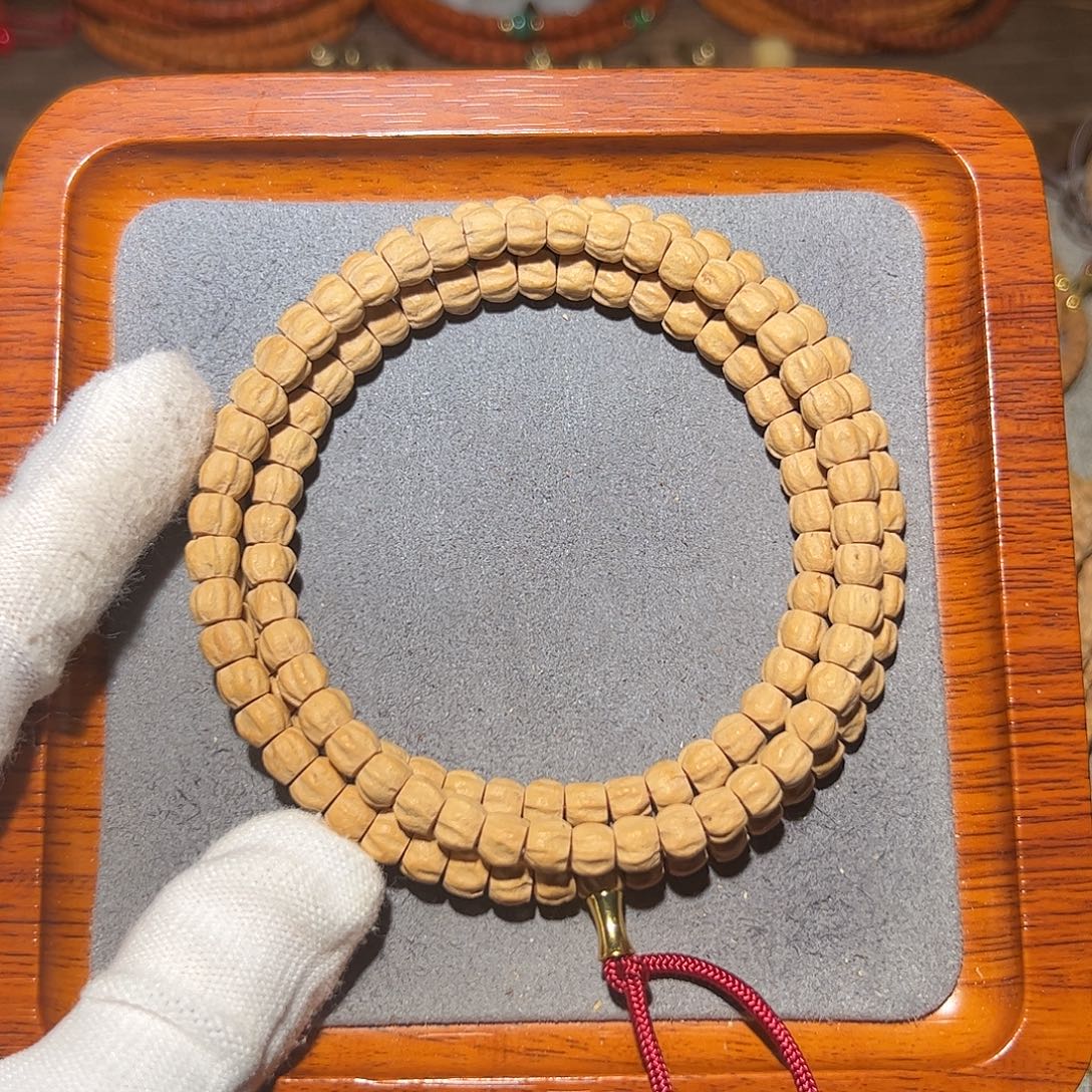 不***生吊坠柏香籽/百香籽果冻皮6.8