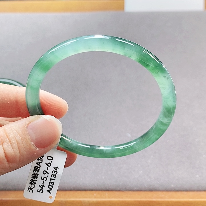 【闪购商品】翡翠手镯（圆镯）未镶嵌