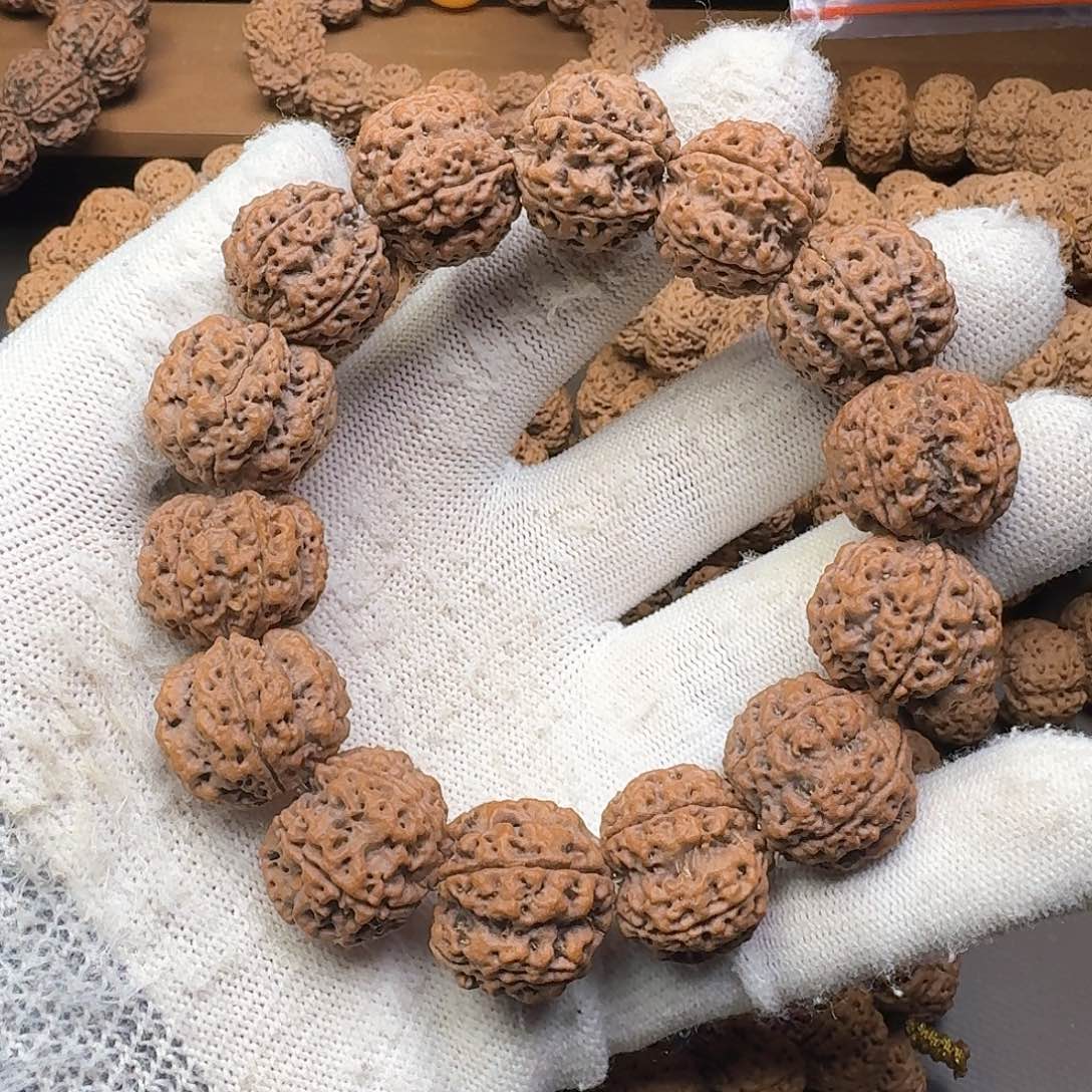 金刚菩提吊坠古龙梅花，蜂窝双龙