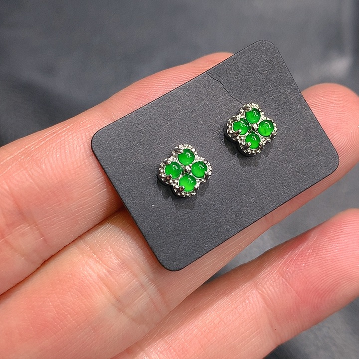 翡翠手链未镶嵌。。。