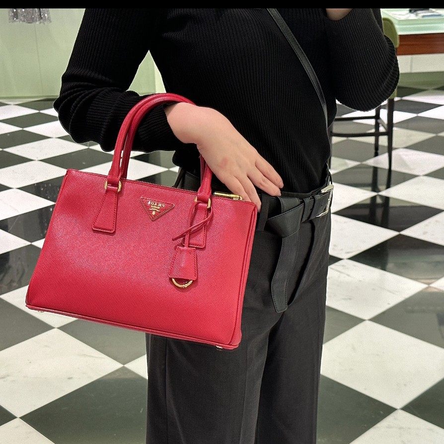 95新 Prada/普拉达 /杀手包/红色/手提斜挎包
