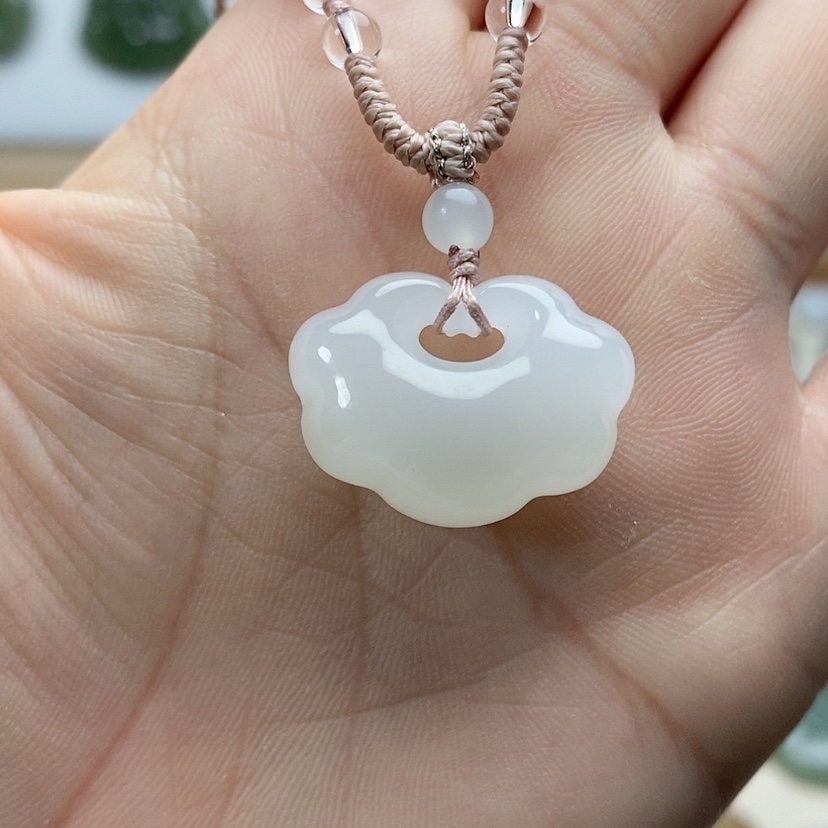 【闪购商品】颈饰未镶嵌和田玉