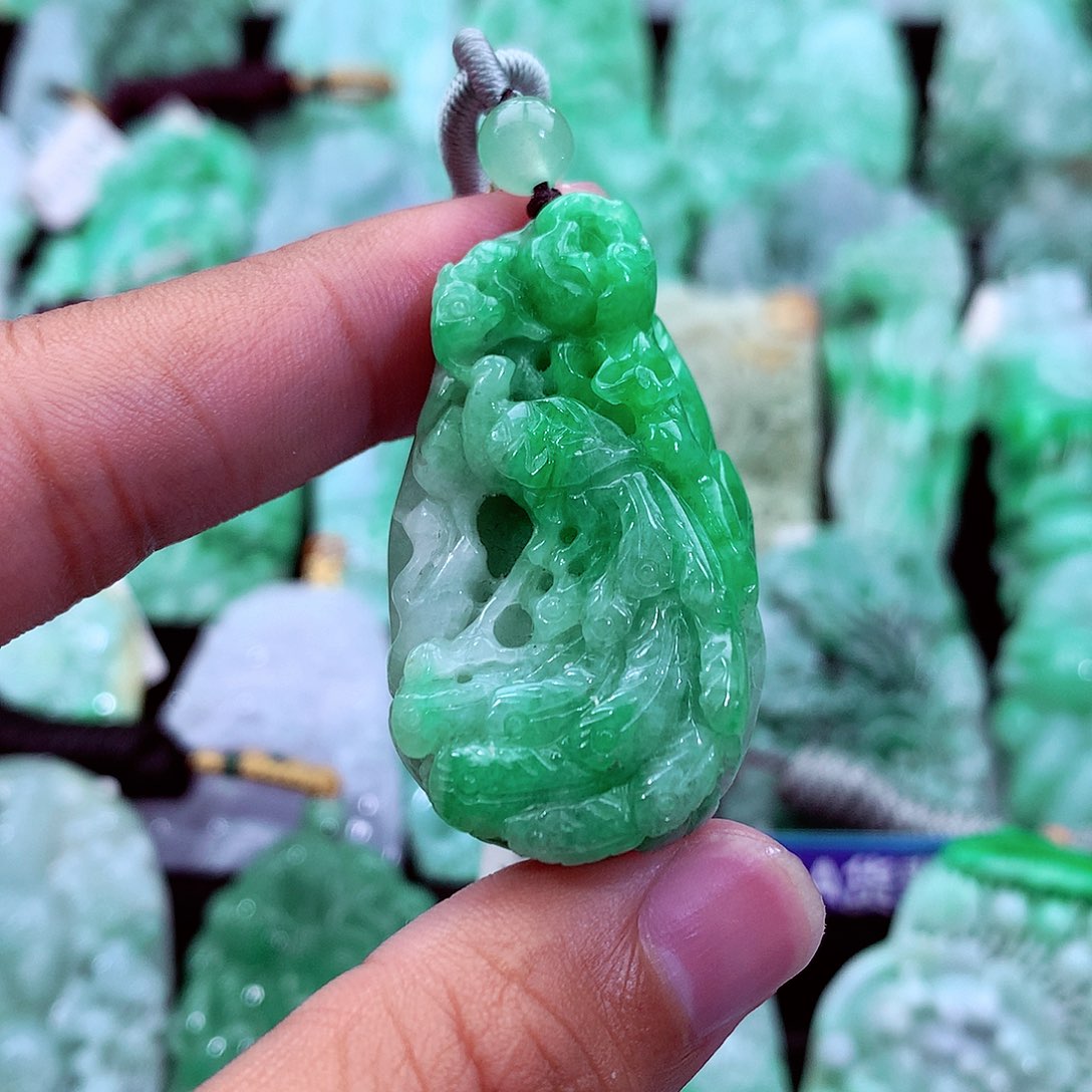 吊坠(不含链)未镶嵌翡翠