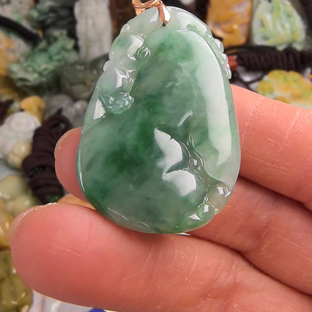 翡翠颈饰未镶嵌吊坠