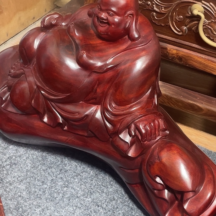 爱***谁香榧木小叶紫檀佛