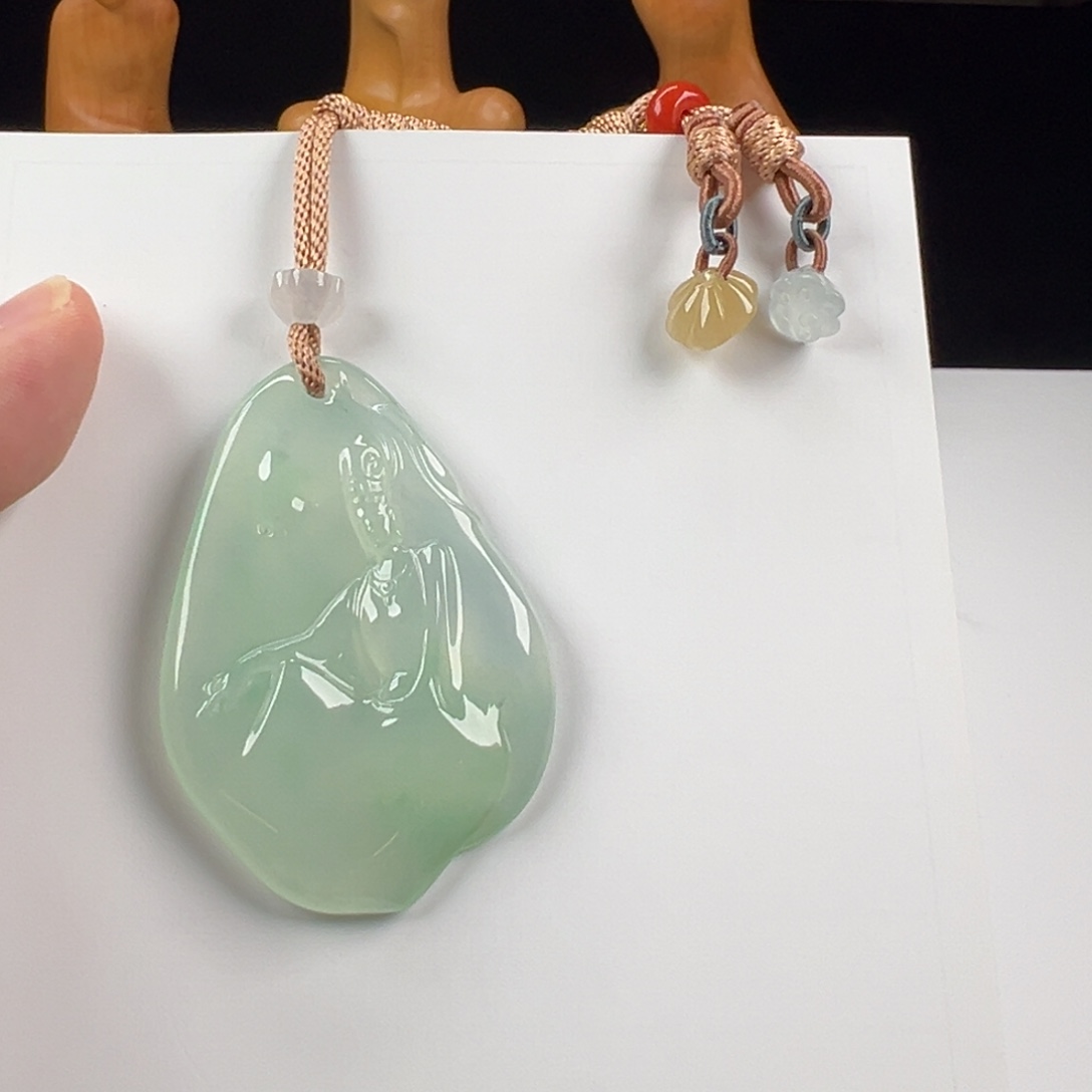 翡翠未镶嵌颈饰达