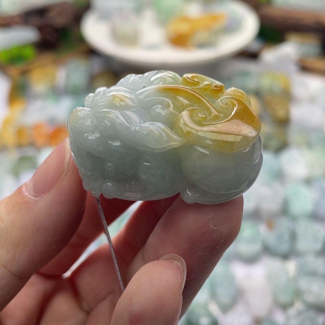 翡翠颈饰未镶嵌貔貅