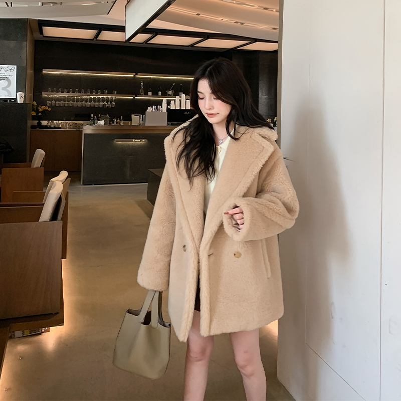 M家2024秋冬新款短款泰迪熊大衣颗粒羊驼毛皮草外套女