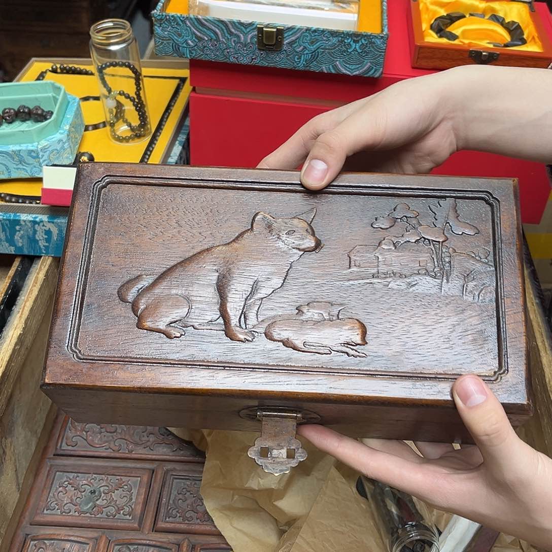 大叶紫檀（黑酸枝木类）