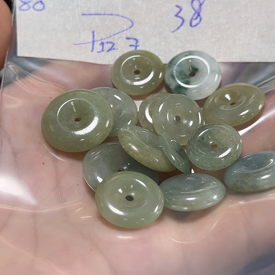 定制翡翠未镶嵌平安扣