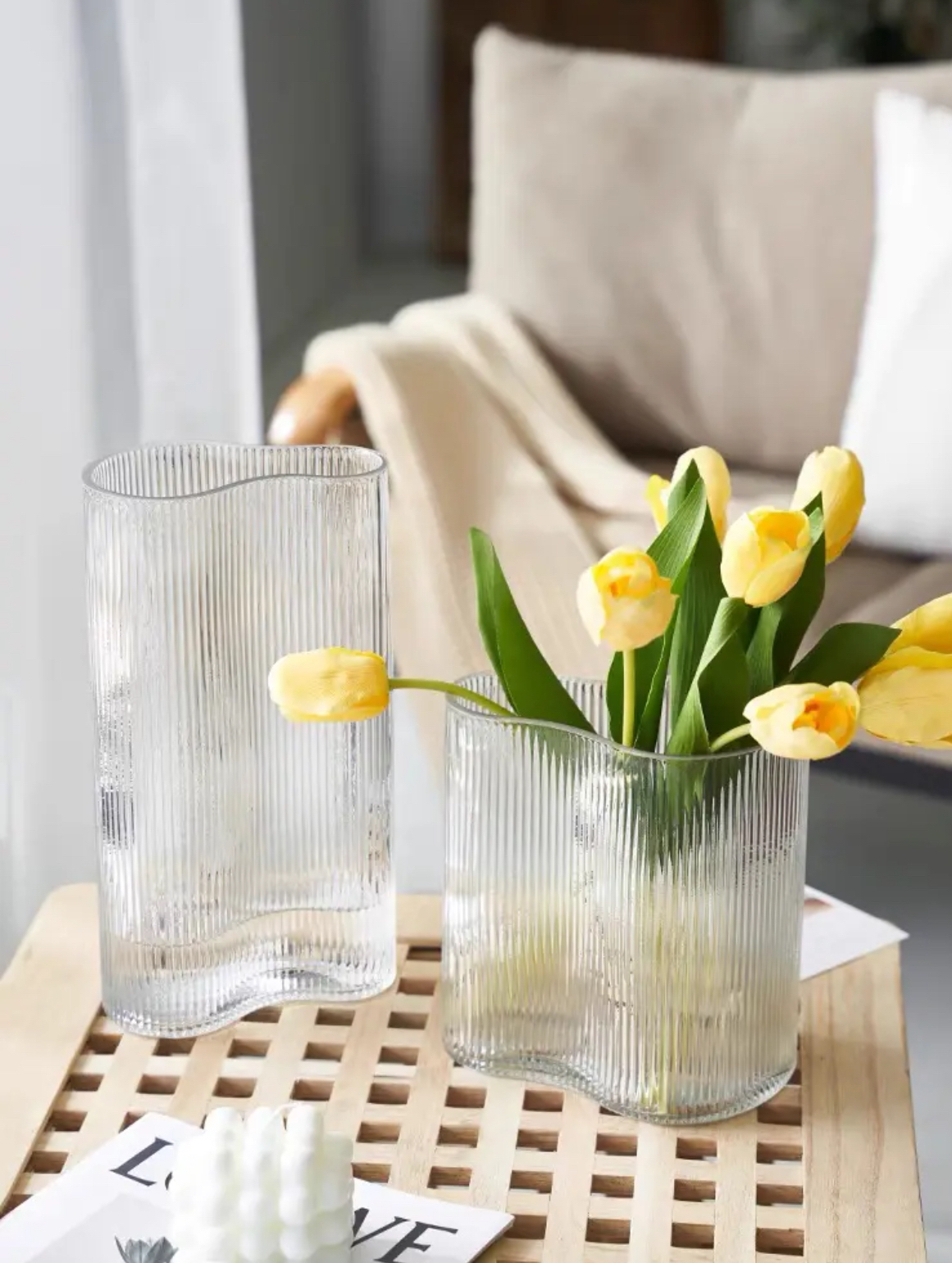 北欧风网红扁脚丫花瓶轻奢高端大气竖纹卧室客厅餐桌花瓶摆件