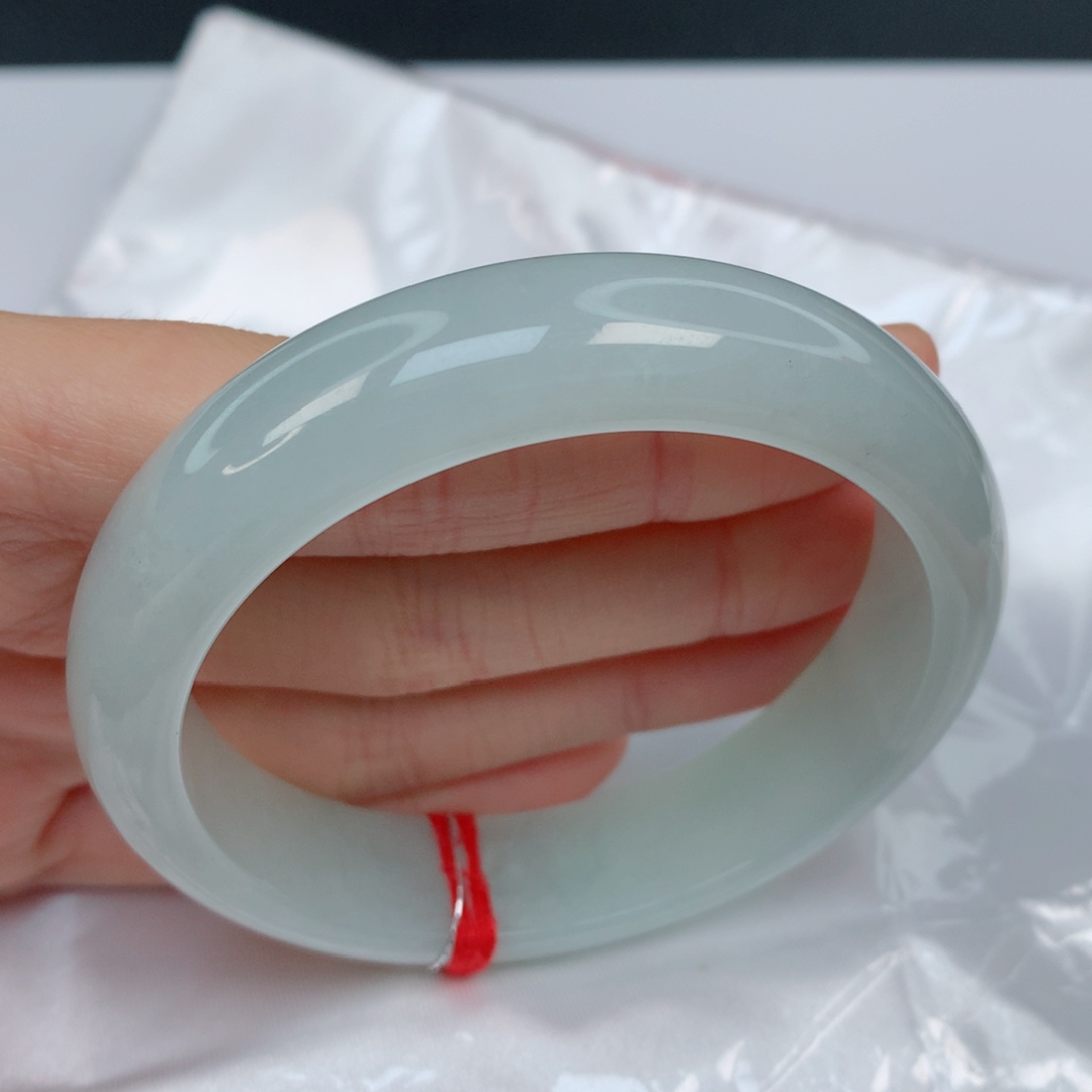 翡翠手镯未镶嵌56.8正圈