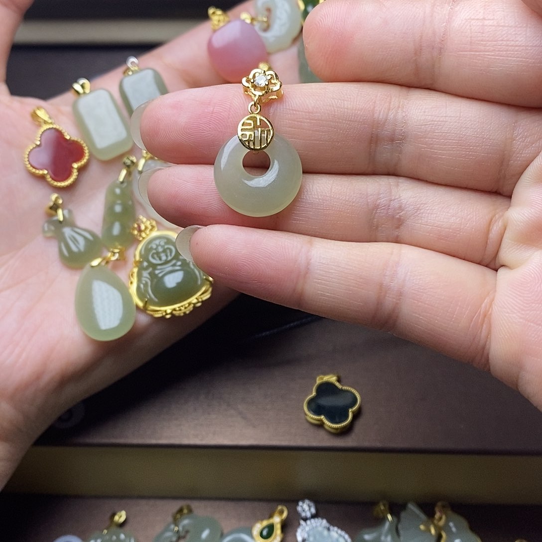 和田玉颈饰银S925镶嵌