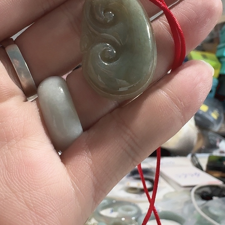 乐***乐翡翠未镶嵌颈饰如意4563