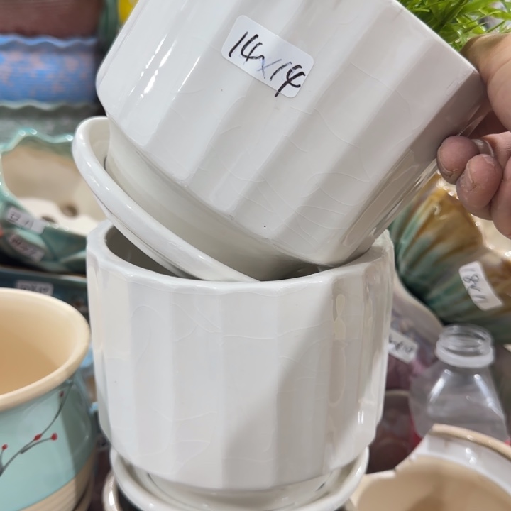 凑9块包邮，有孔，花盆