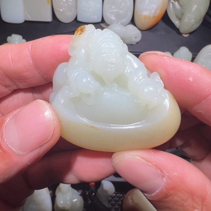 和田玉颈饰未镶嵌水****料