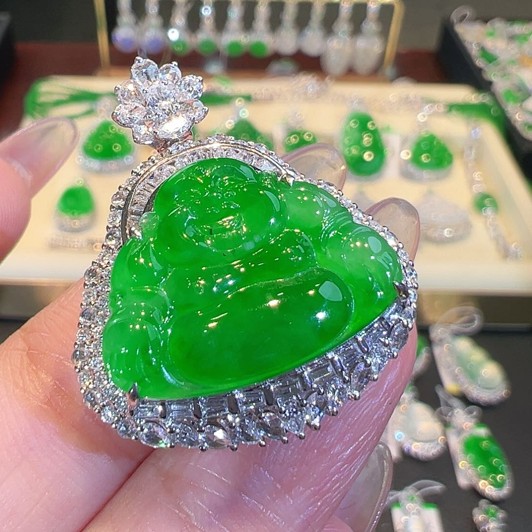 翡翠吊坠(不含链)18K金镶嵌翡翠