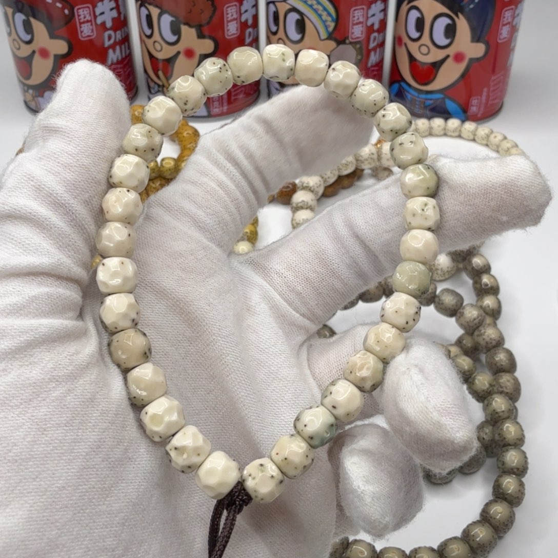 星月菩提手串手持星月菩提