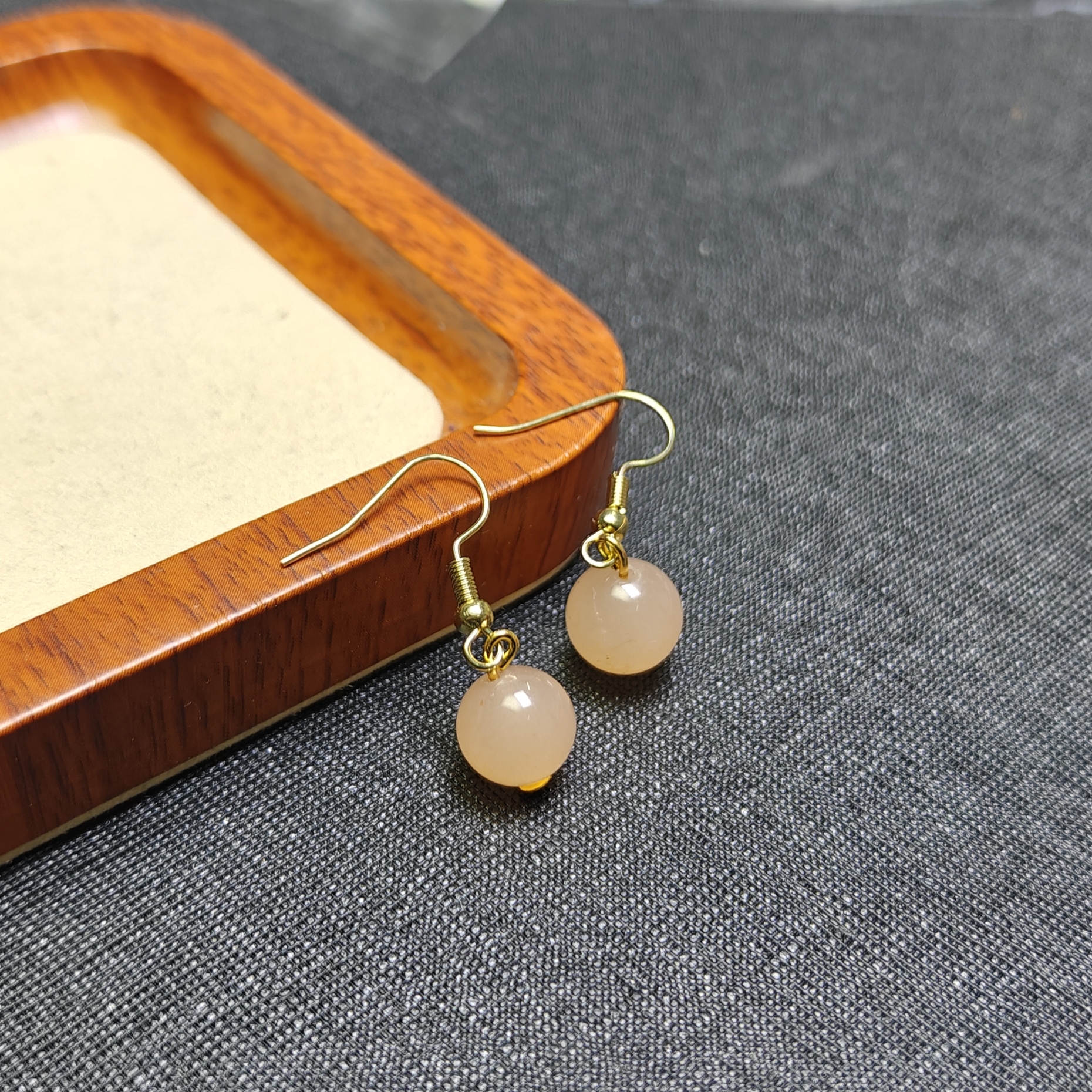 [停业清货]冰藕粉耳钉-298-多样性发一