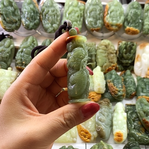 和田玉未镶嵌挂件