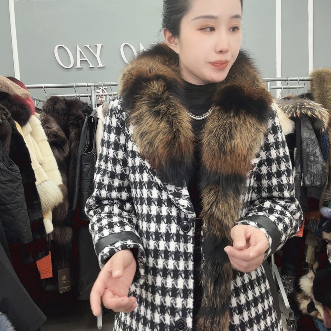 姚小妖家高端皮草