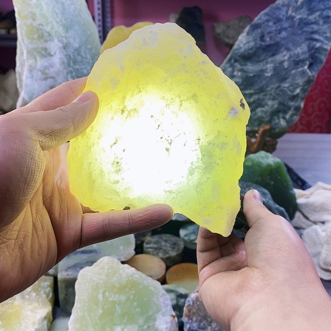 蛇纹石玉未镶嵌岫玉原石蛇纹石玉