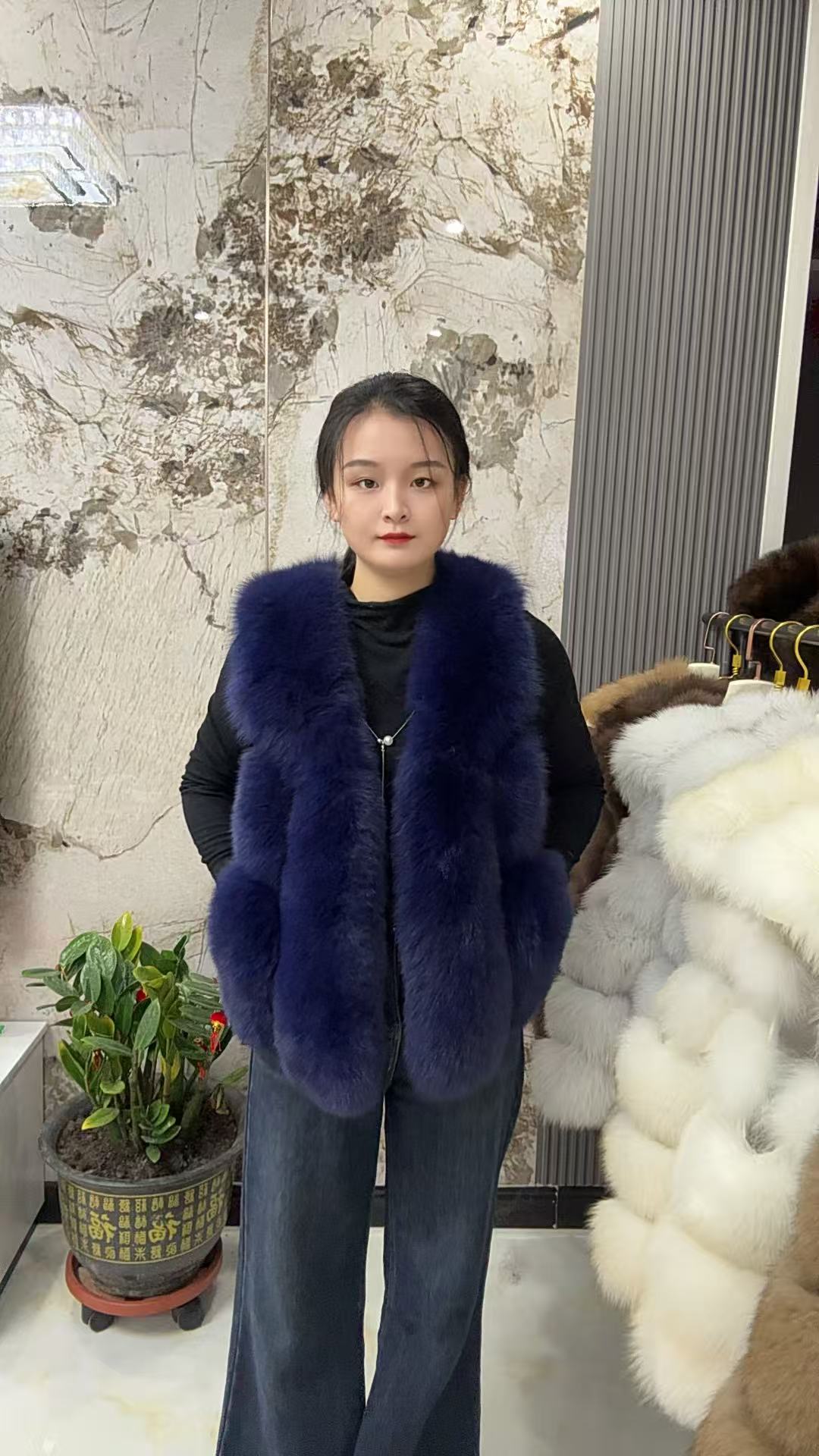 芊裳 秋冬狐狸毛马甲显瘦又时尚