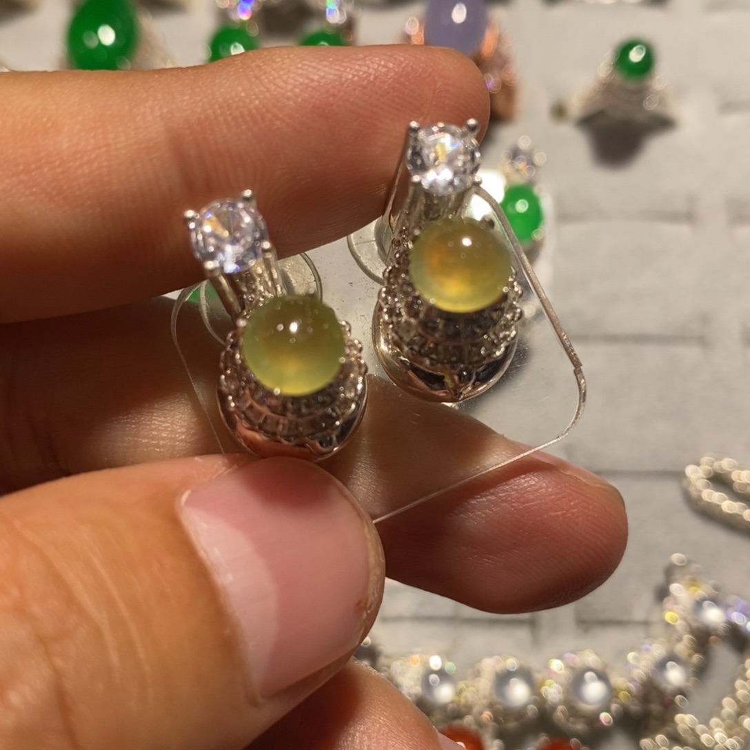 定制翡翠未镶嵌冰黄6.7mm