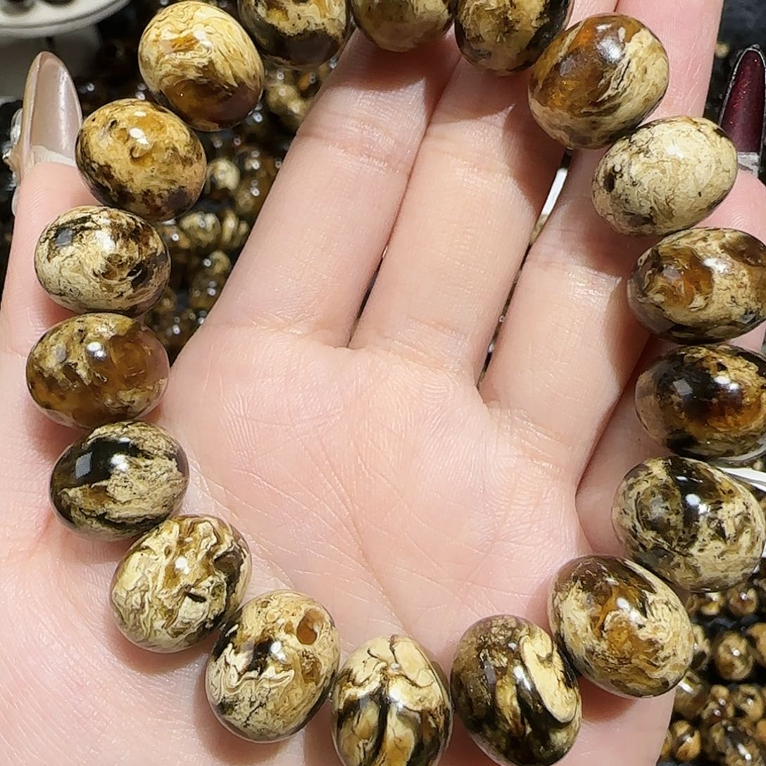 琥珀戒指未镶嵌秋**水抚顺琥珀