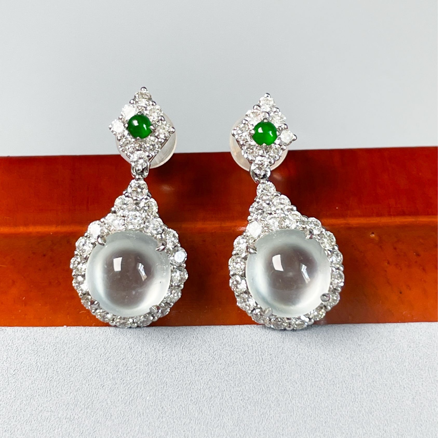 庄严翡翠/天然缅甸A货翡翠高冰玻璃黑刚蛋面18k金镶嵌耳饰