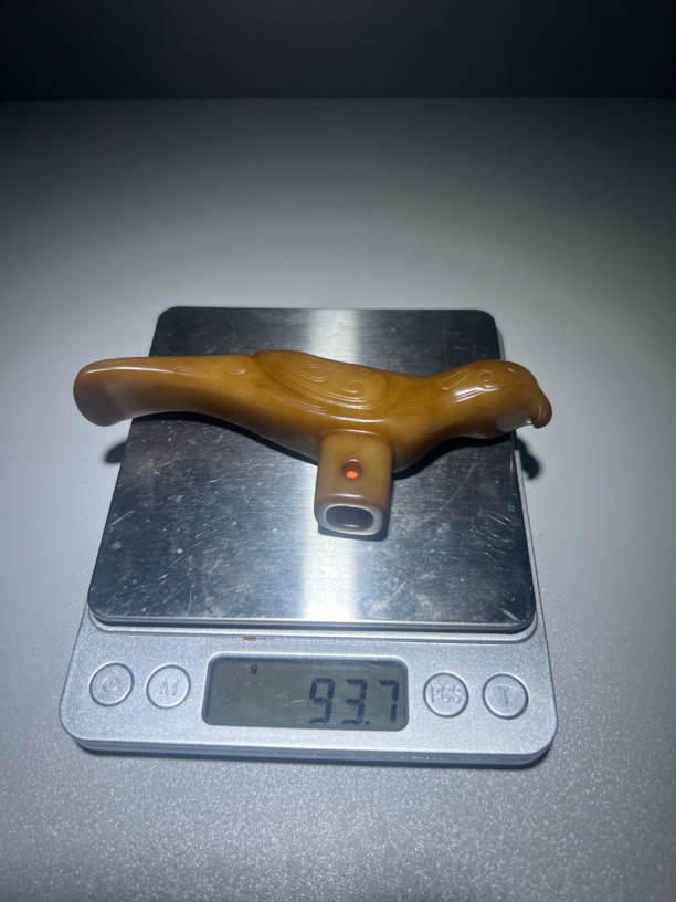 和田玉的玉鸟杖兽，沁色漂亮，雕工精细流畅