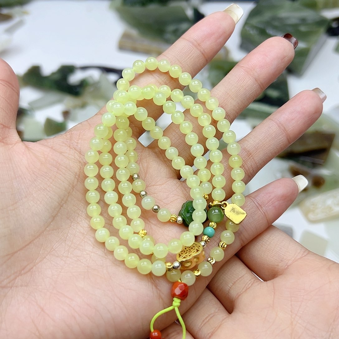 颈饰未镶嵌和田玉