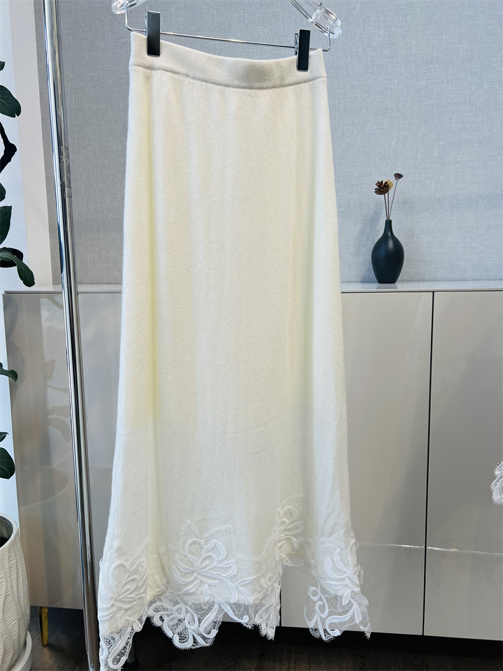 女蕾丝显瘦高腰不褪色针织半身裙百搭秋冬女装轻奢气质白色时尚