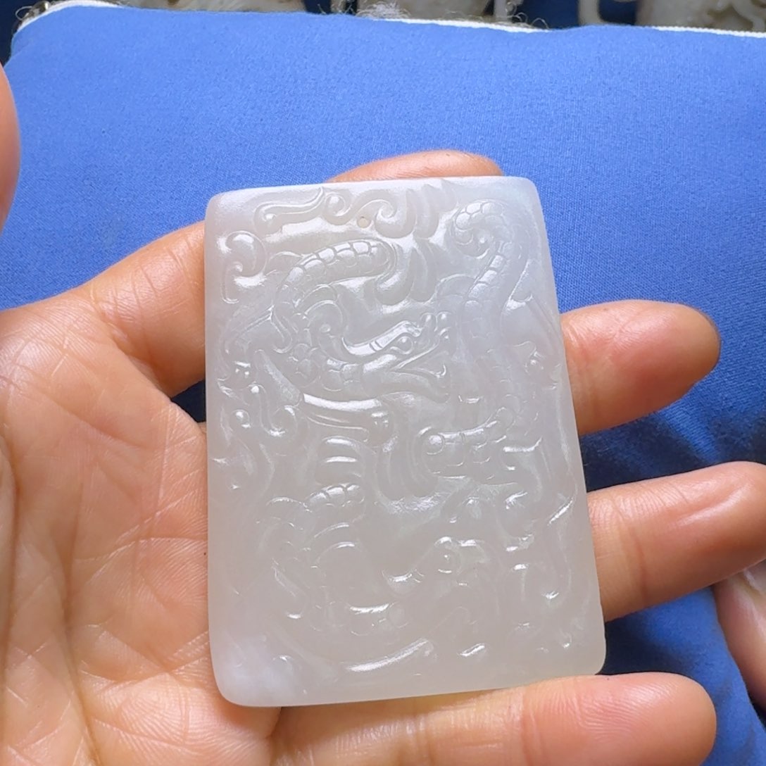 和田玉（糖玉）未镶嵌颈饰