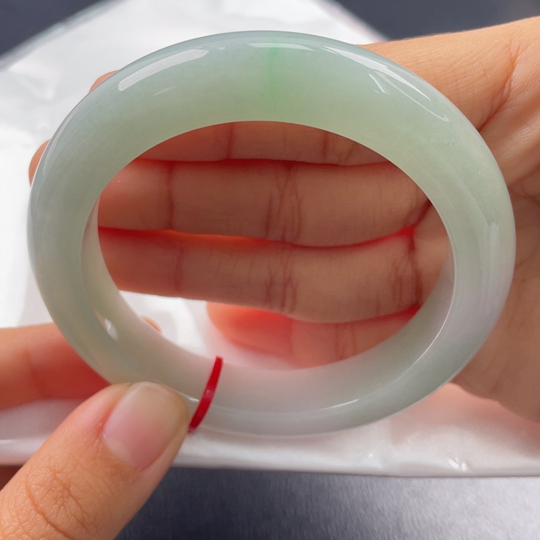 翡翠未镶嵌手镯5657正圈