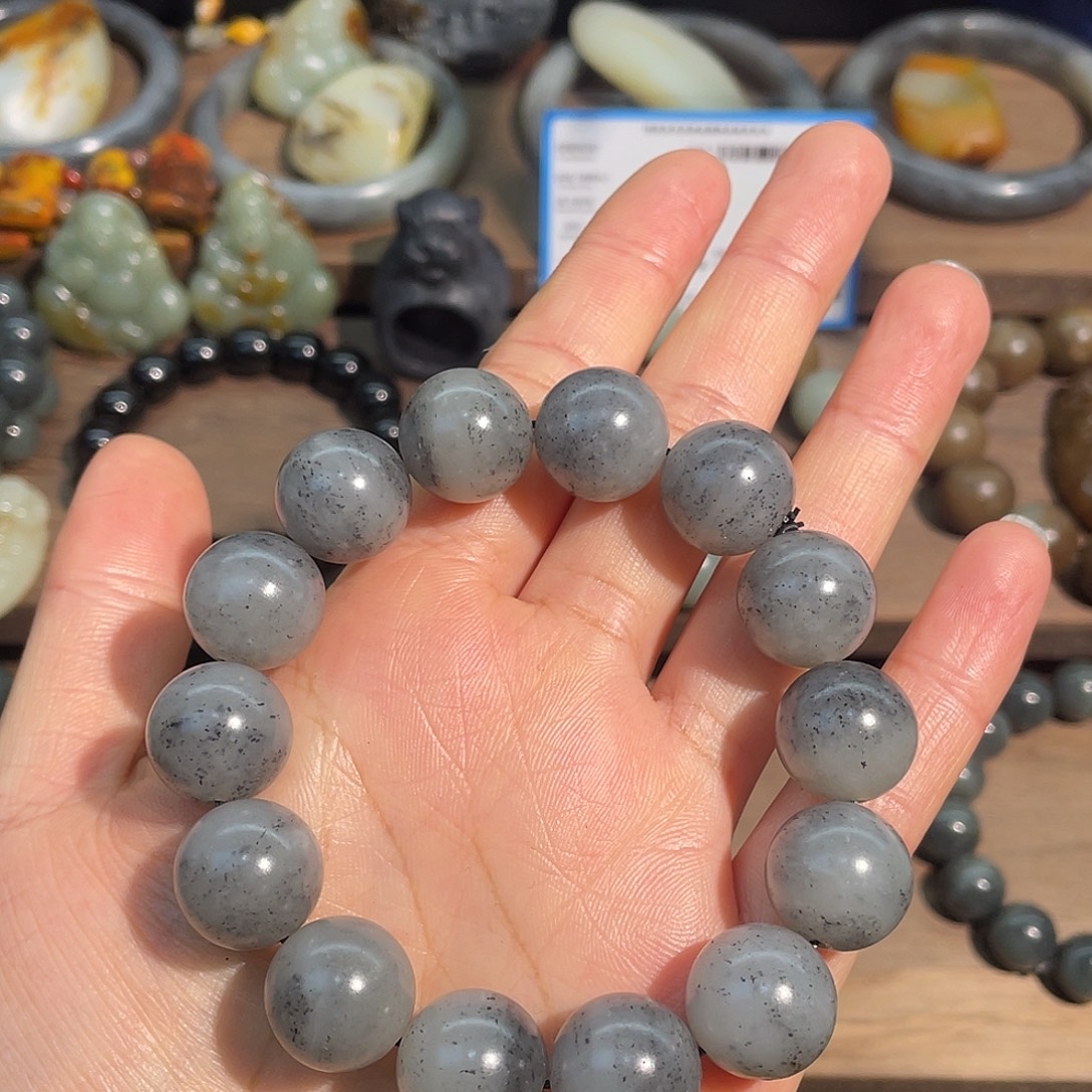 肉***包和田玉未镶嵌手链和田玉子料