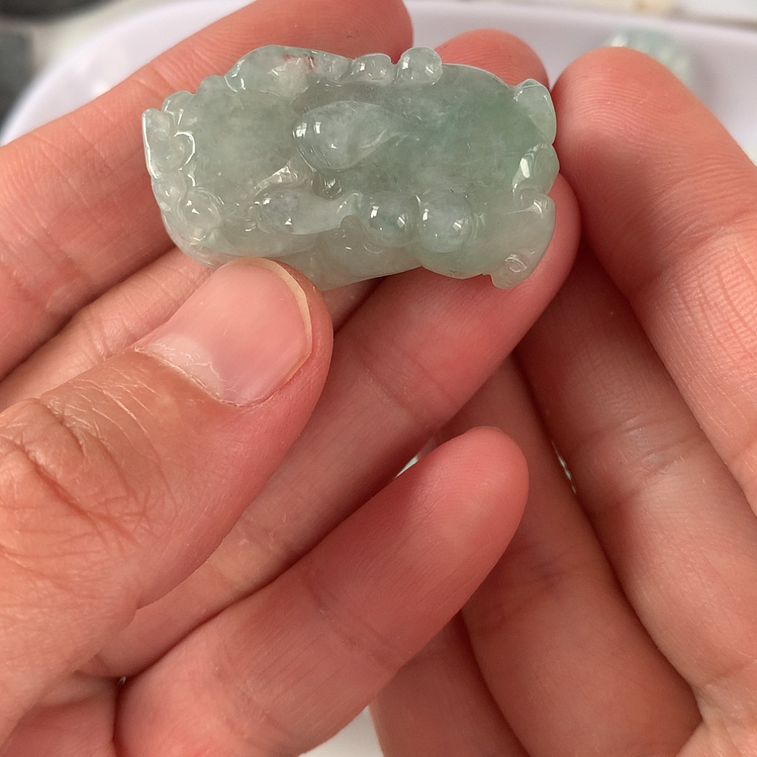 翡翠颈饰未镶嵌貔貅